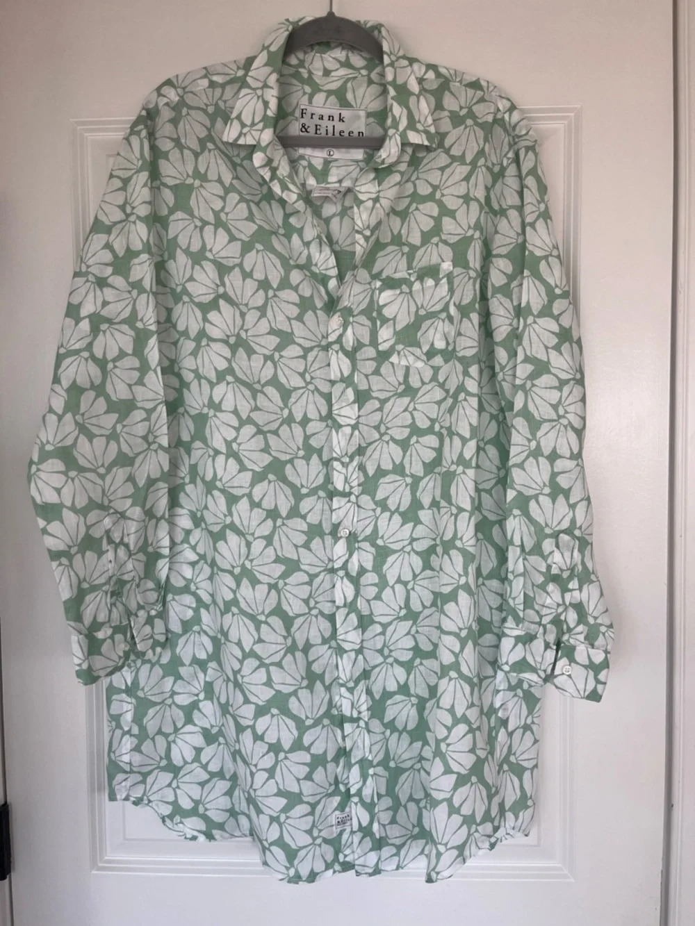 Frank & Eileen Mint Green and White Floral Button-Down - Picture 1 of 3